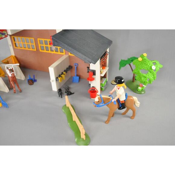 2009 Playmobil 5877 Horse Farm Super Set Equestrian Stable Barn - Incomplete - Picture 5 of 8